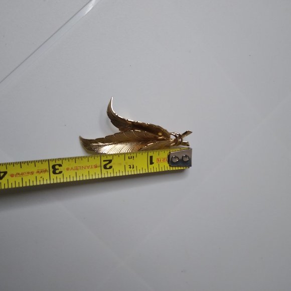 Vintage Metal 3 Feather Brooch - Picture 13 of 14